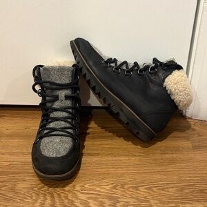 SOREL Black and Gray Winter Boots with Shearling Lining